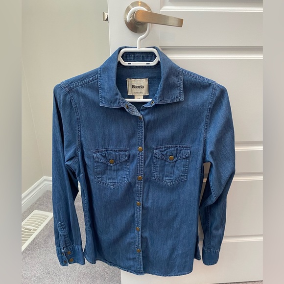 Roots Denim Shirt EUC Size S - Picture 1 of 3